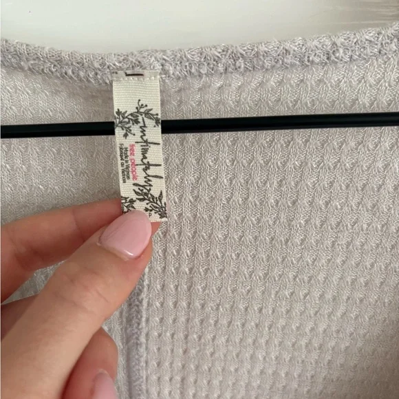 Free People One of the Girls Henley top - Picture 4 of 7